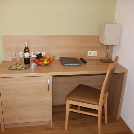 Weinhotel Rieder بويزدورف المظهر الخارجي الصورة