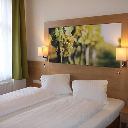Weinhotel Rieder بويزدورف المظهر الخارجي الصورة