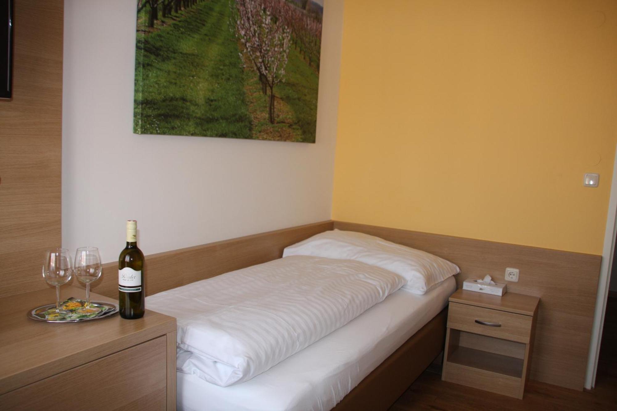 Weinhotel Rieder بويزدورف المظهر الخارجي الصورة