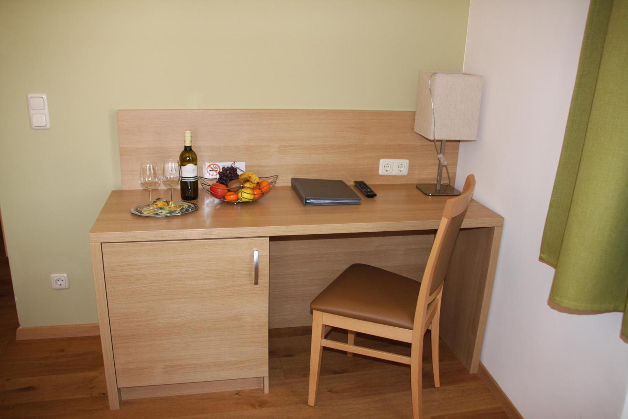 Weinhotel Rieder بويزدورف المظهر الخارجي الصورة