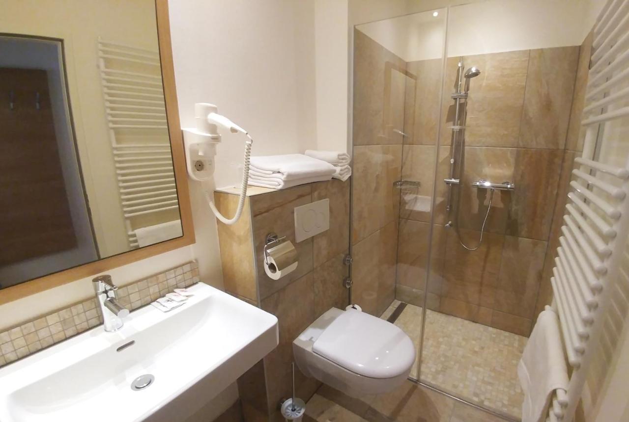 Weinhotel Rieder بويزدورف المظهر الخارجي الصورة