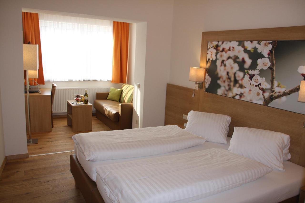 Weinhotel Rieder بويزدورف المظهر الخارجي الصورة